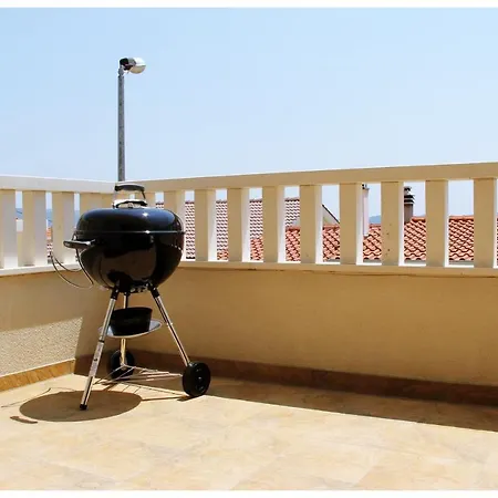 Lado Apartman Trogir