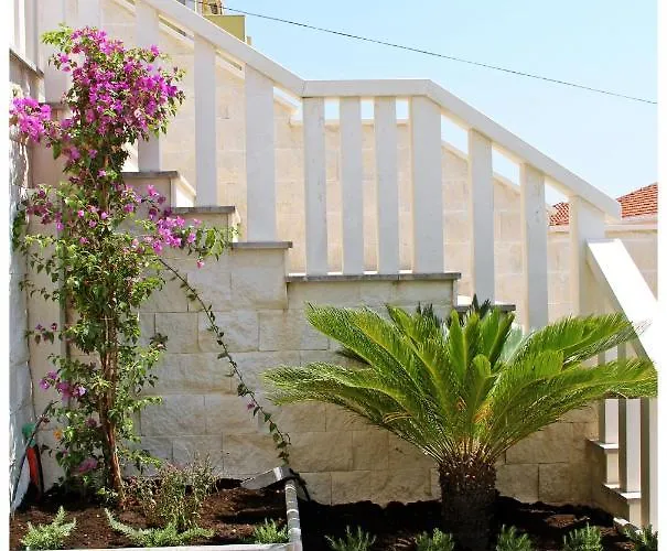 Апартаменты Lado *