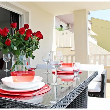 Apartment Lado