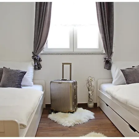 Апартаменты Lado Трогир